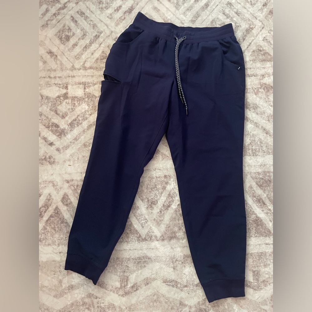 JAANUU Jogger Scrub Set